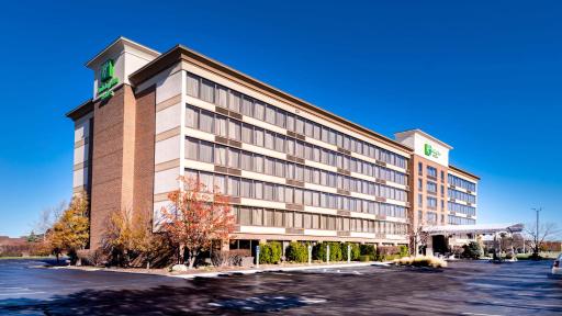 Holiday Inn Hotel & Suites Warren, an IHG Hotel - Housity