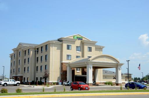 Holiday Inn Express & Suites Sidney by IHG - Housity