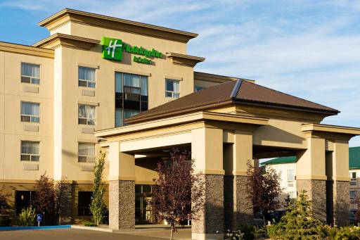 Holiday Inn & Suites Lloydminster, an IHG Hotel - Housity