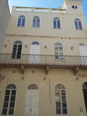 Domestic House Lola - Housity