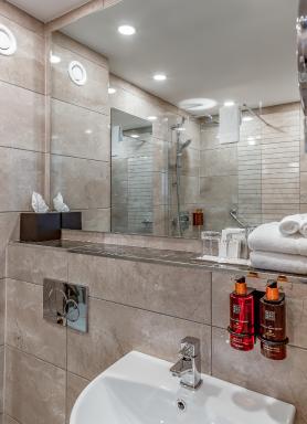 Dublin Skylon Hotel - Housity