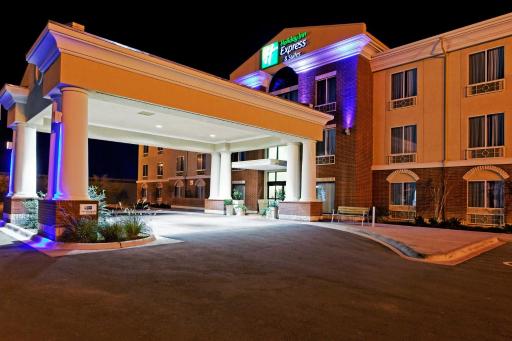 Holiday Inn Express & Suites Ozona by IHG - Housity