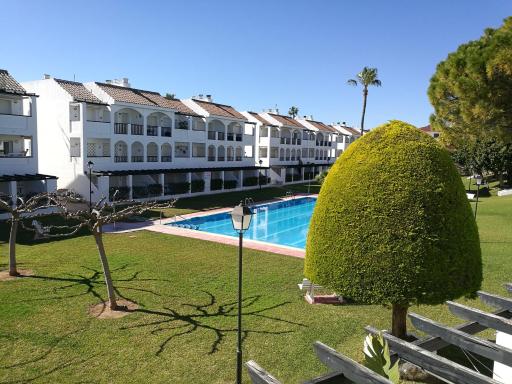 Apartamento para 4 personas con piscinas - Housity
