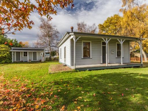 Kaha Cottage - Rangataua Holiday Home - Housity