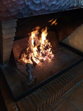 CASA TURÍSTICA Villa Carmen, CON CHIMENEA, AMPLIA ZONA DE JARDÍN, BARBACOA, PISCINA Y GARAJE - Housity