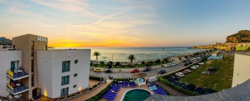 Astro Suite Hotel - Housity