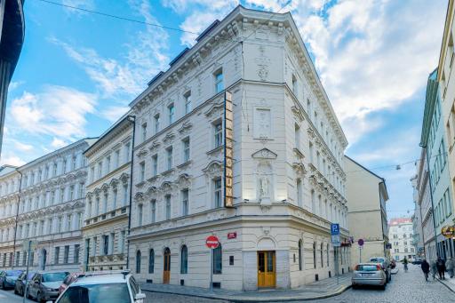 Koruna Hotel - Housity