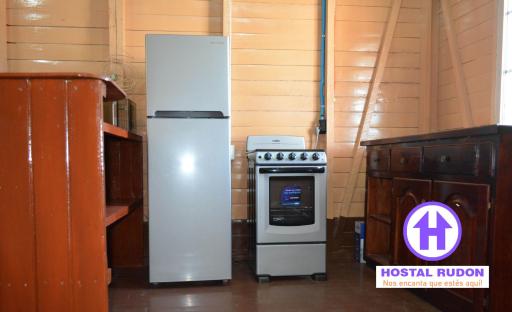 Apartamentos y Hostal RUDON - Housity