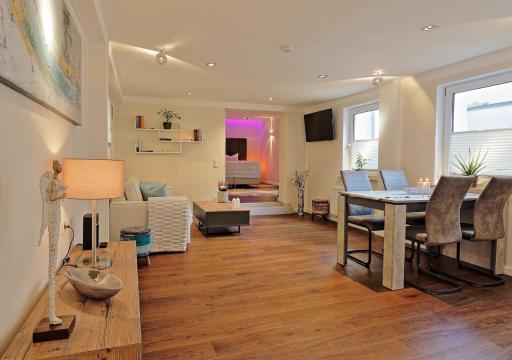 Thiel Apartments - Housity