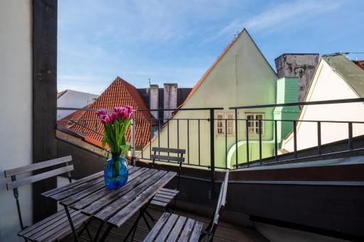 Old Town Square Premium Residence - Housity