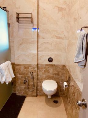 Neville's Villa - Pet friendly with Pool - Housity
