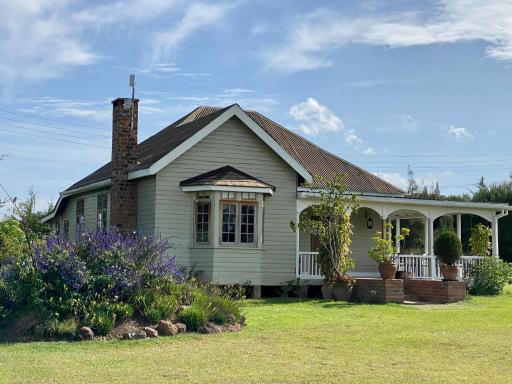 The 100 Year Old House - Housity