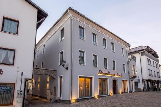 Hotel Zum Stemplinger Hansl - Housity