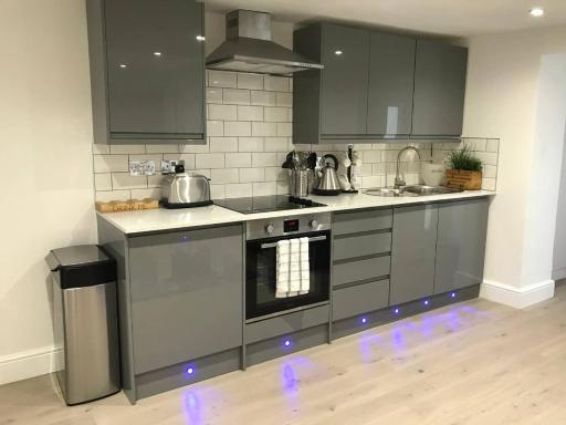 Brighton Rock - 13 - Housity
