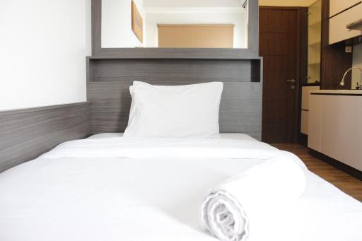 Chic Studio Apartment at Harvard Jatinangor By Travelio - Housity