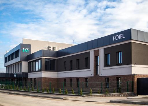 Hotel DoZari - Housity