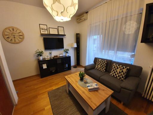 Black and White Apartments - Housity