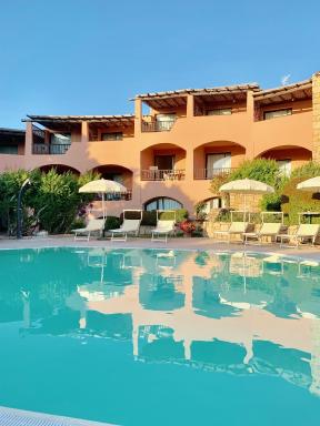 Green Park Hotel - Housity