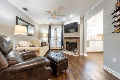 Beautifully updated Hancock condo - Perfect for Work From Home or Stay-cations - Housity