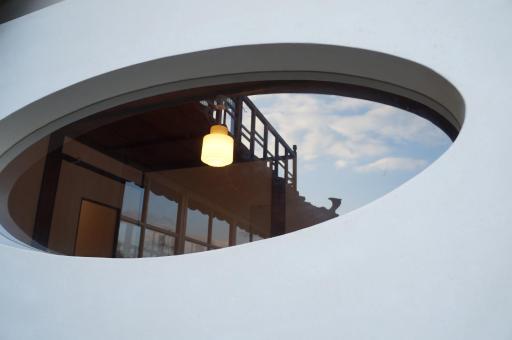 Moon's Cafe - Housity