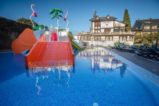 Santa Susanna Resort - Housity