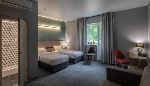 Отель-пансионат Freezone INN - Housity