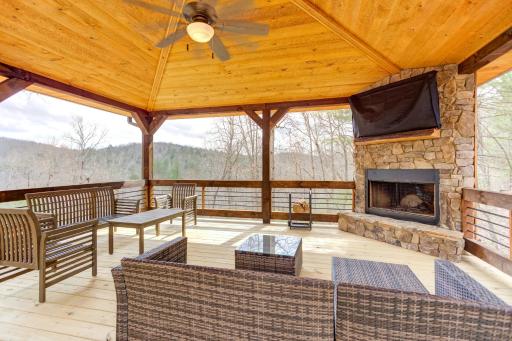Whispering Woods - Housity