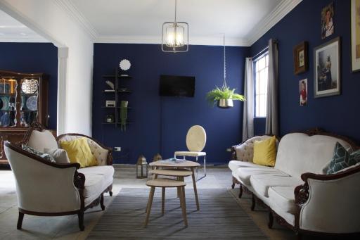 Downtown Blue House - Housity