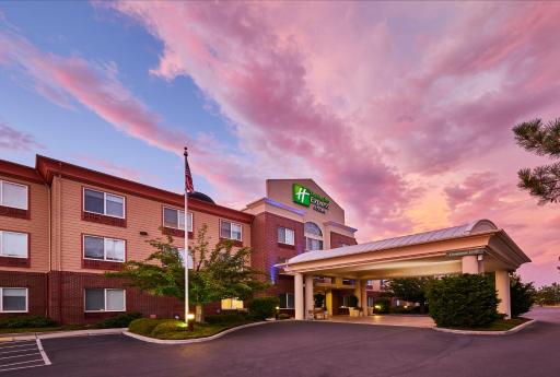 Holiday Inn Express Hotel & Suites Medford-Central Point, an IHG Hotel - Housity