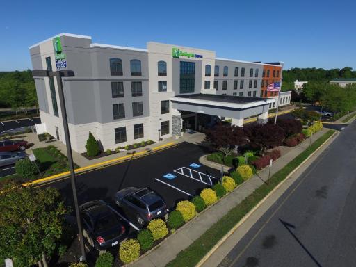 Holiday Inn Express Quantico - Stafford, an IHG Hotel - Housity