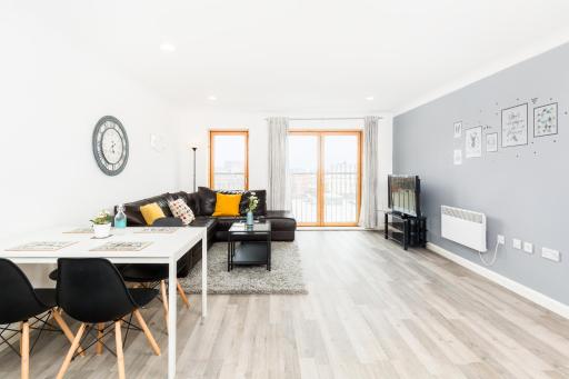 Birmingham Apartment by O2 Academy & New St Station - Housity