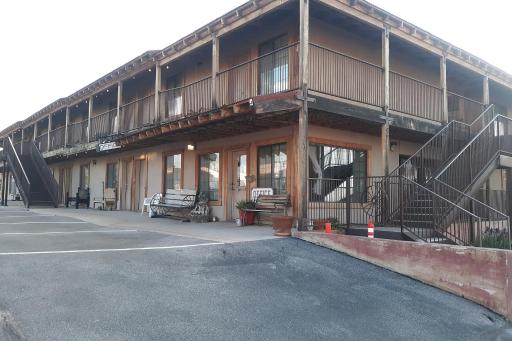 Tombstone Motel - Housity