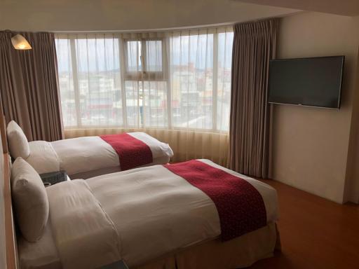 Tai Xiong Hotel - Housity