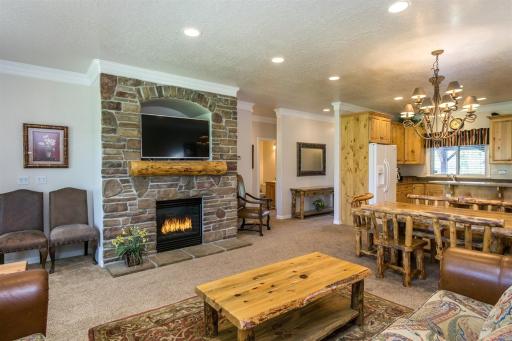 3 Bedroom Condo Just 10 Minutes from Snowbasin Resort,LS 15 - Housity