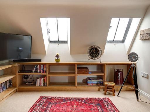 Old Mill Barn - Housity