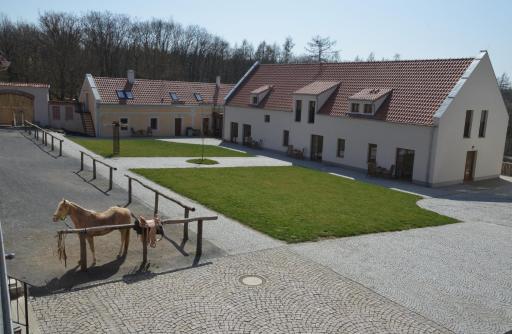 Statek Krkavčí Hora - Housity