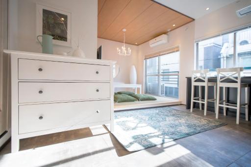 Tsubame Hotel Asakusabashi 3 minutes walk from Asakusabashi Station Near Asakusa, Akihabara, and Ueno Cooking utensils and kitchen washing machine available Direct access to Haneda and Narita airports - Housity