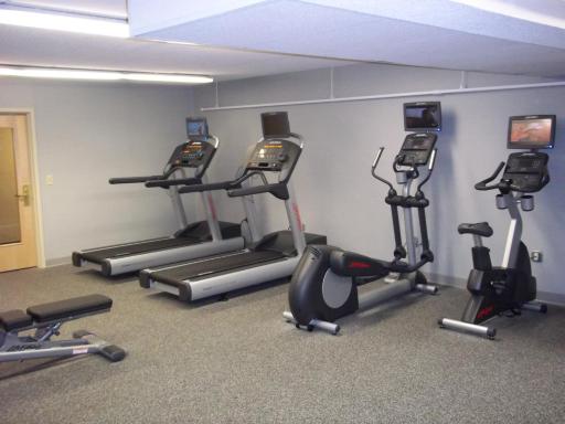 enVision Hotel & Conference Center Mansfield-Foxboro - Housity