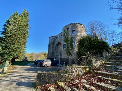 Châtelet de Barbençon - Housity