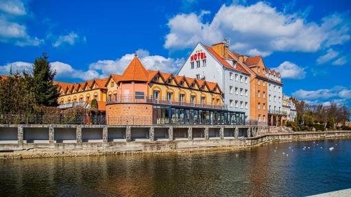 Hotel Nad Pisą - Housity