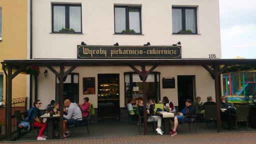 Pokoje Gościnne Nad Cukiernią w centrum miejscowości. - Housity