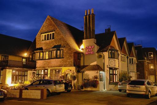 Gable End Hotel - Housity