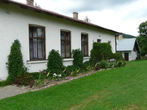 Stara Szkoła - Housity