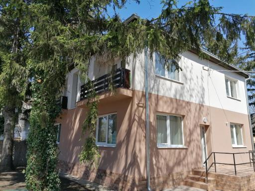 Hullám Panzió - Housity