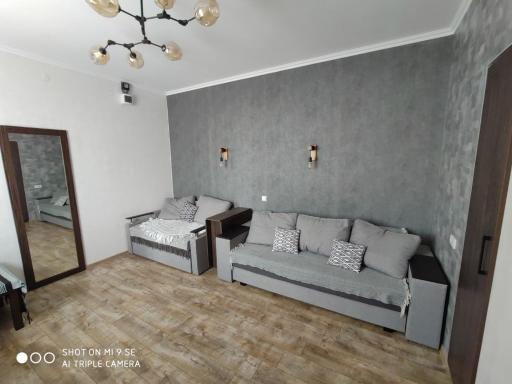 Однокімнатна квартира-студія біля парку Шевченка - Housity