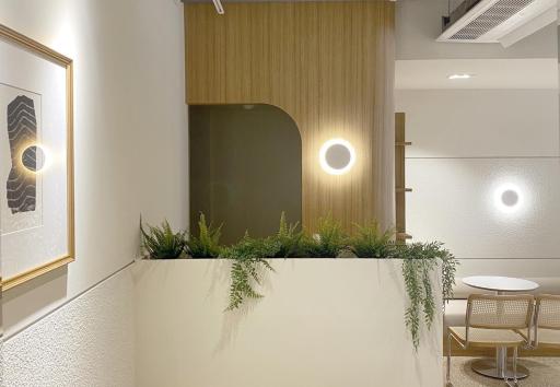 Seven Bricks Hotel - Housity