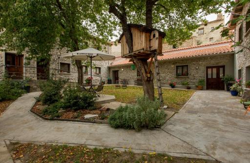 Hotel Rural Los Cerezos de Yanguas - Housity