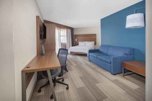 Holiday Inn Express San Diego Airport-Old Town, an IHG Hotel - Housity