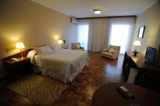 Hotel Los Cedros - Housity