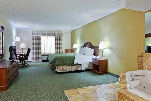 Country Inn & Suites by Radisson, Charlotte University Place, NC - Housity